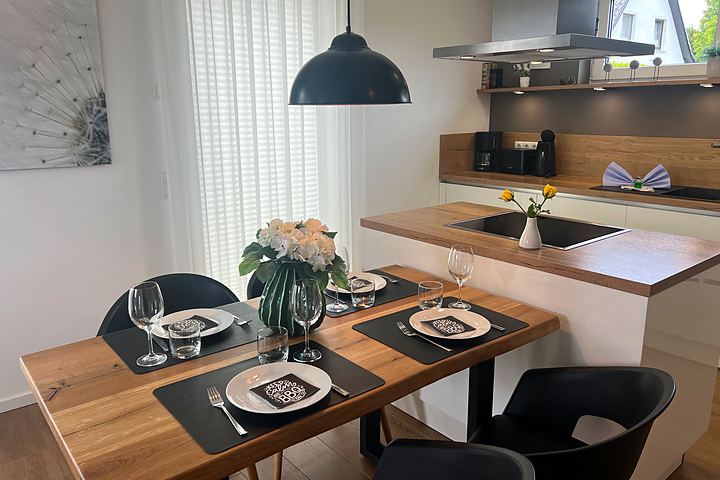 Dining area at the kitchen island